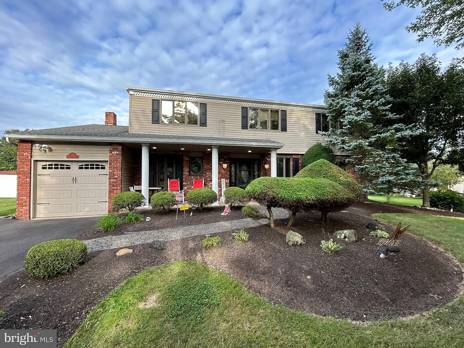 98 Redwood Dr photo 1