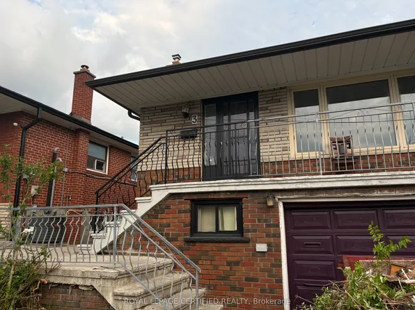 3 Lakeland Dr, Toronto, ON M9V 1M8