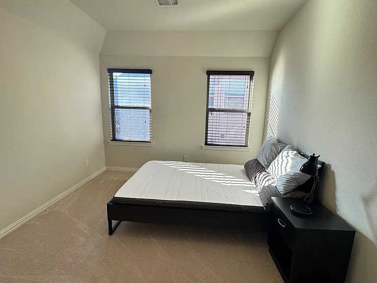2405 Bigleaf Ct — Photo 22