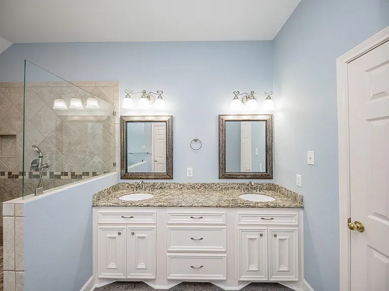 206 Cheswick Cir — Photo 26