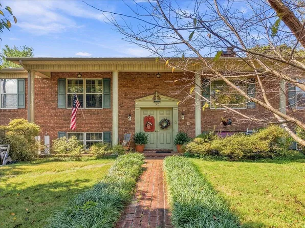 505 Blue Grass Dr, Morristown, TN 37814