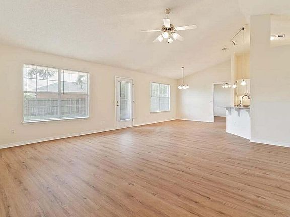 4th image of 5104 Whitehurst Ln