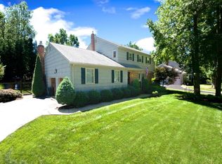 5 Alpha Ct, Middletown, NJ 07748
