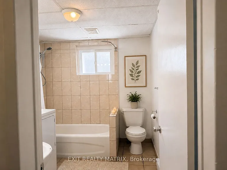 696 Principale St #A — Photo 11