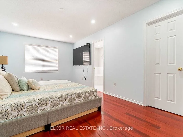 29 Timbertop Cres #UPPER LEVEL — Photo 20