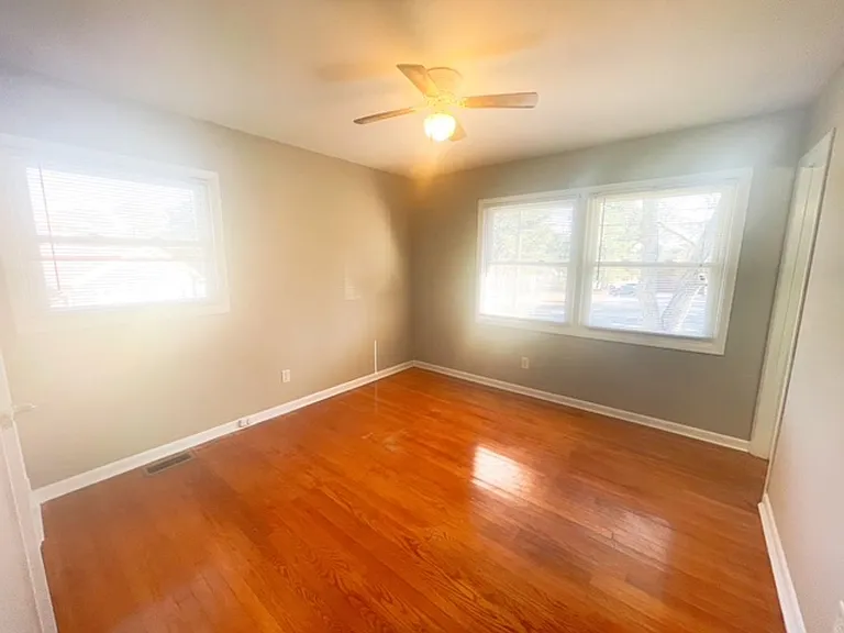 1708 Saint Augustine Ave — Photo 14