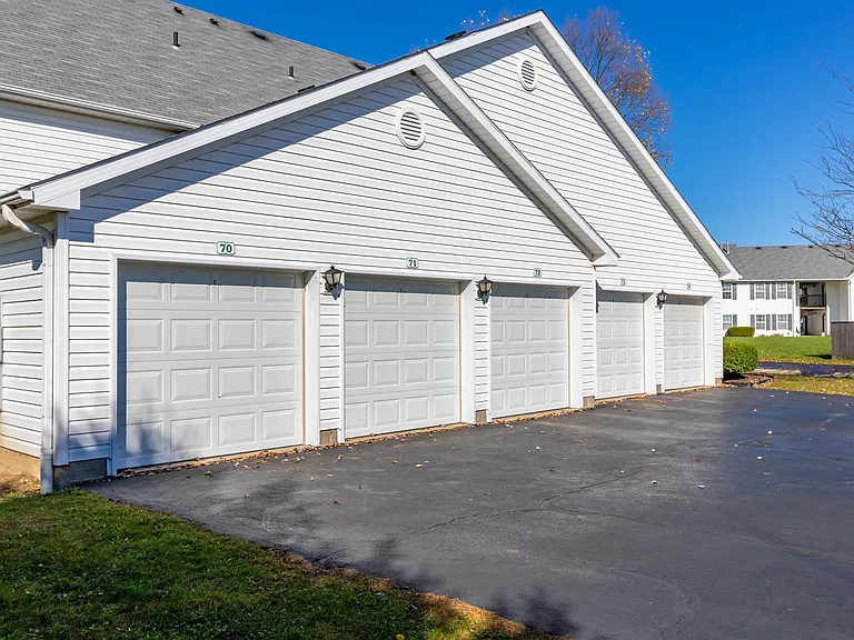 4465 Burbank Rd #7C — Photo 4
