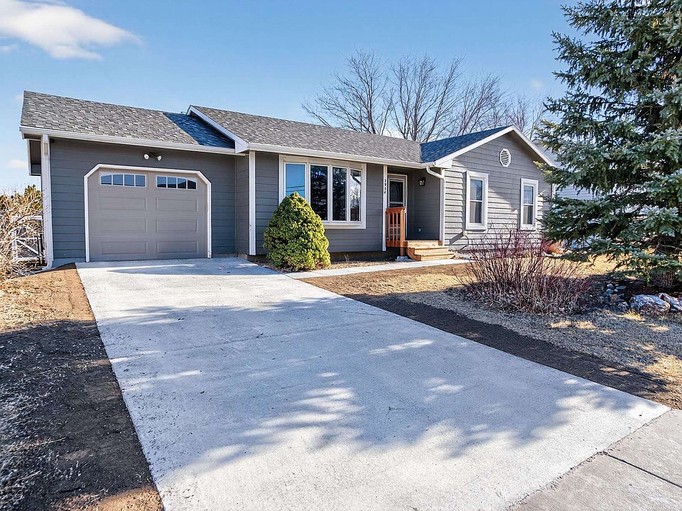 1st image of 3934 Parkview Dr