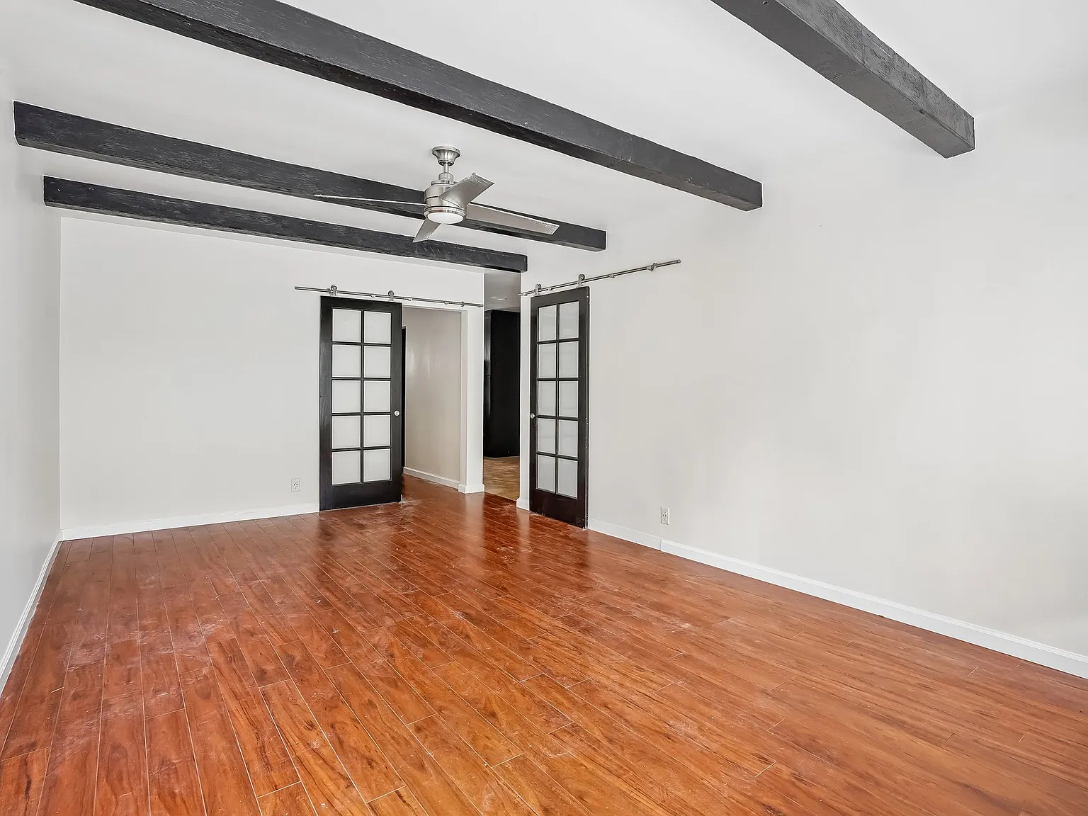 Studio, 470 sqft, $1,325 — Photo 3