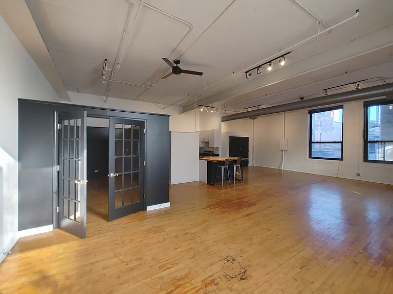17 N Elizabeth St #2R — Photo 10
