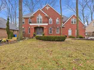 2230 Suzanne St, Lasalle, ON N9H 2K3