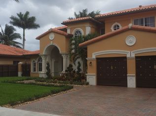 7940 NW 156th Ter, Miami Lakes, FL 33016