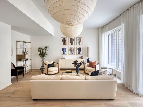 249 East 62nd Street 2D image 2 of 23