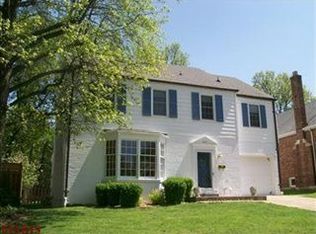 560 Hollywood Pl, Webster Groves, MO