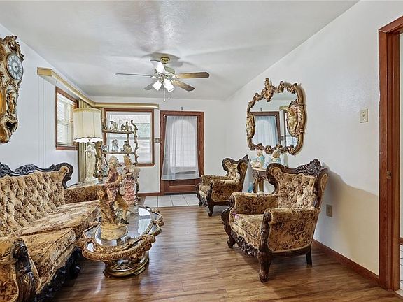 4th image of 4633 Nottingham Dr