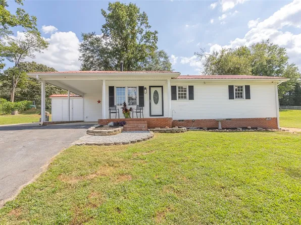 126 Venture Dr, Liberty, SC 29657