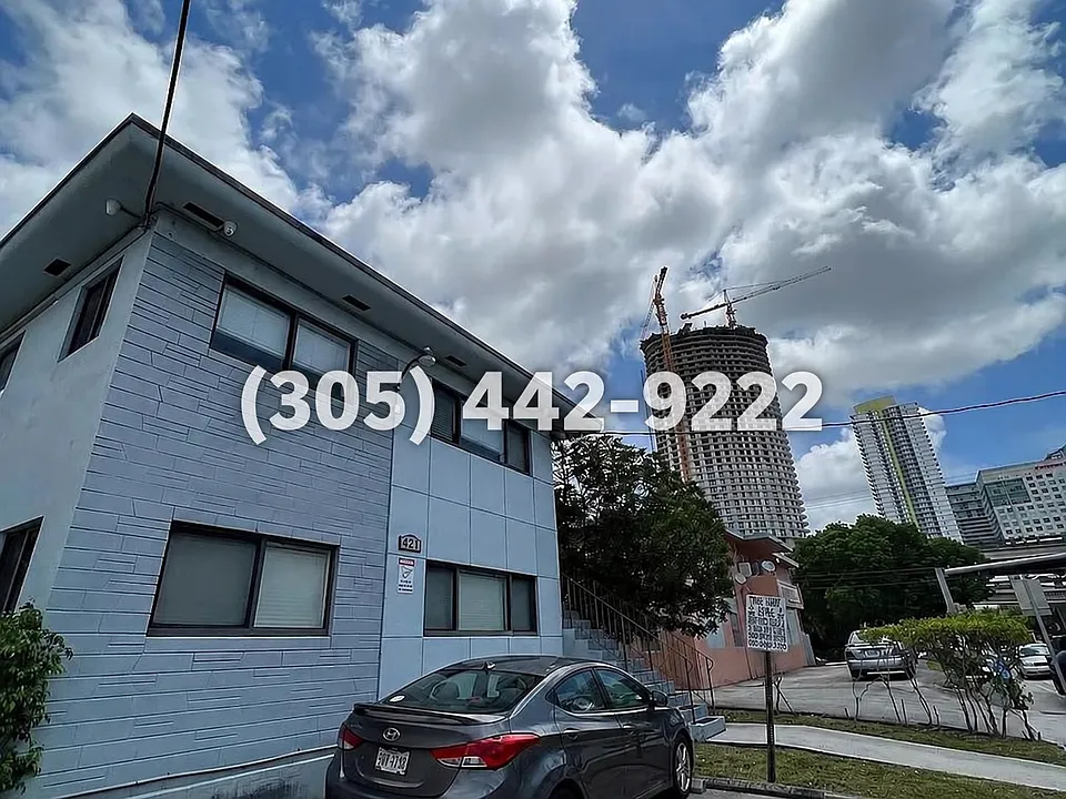421 SW 6th St #7