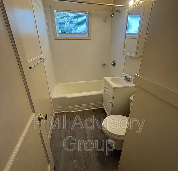2632 SE Adams St — Photo 4