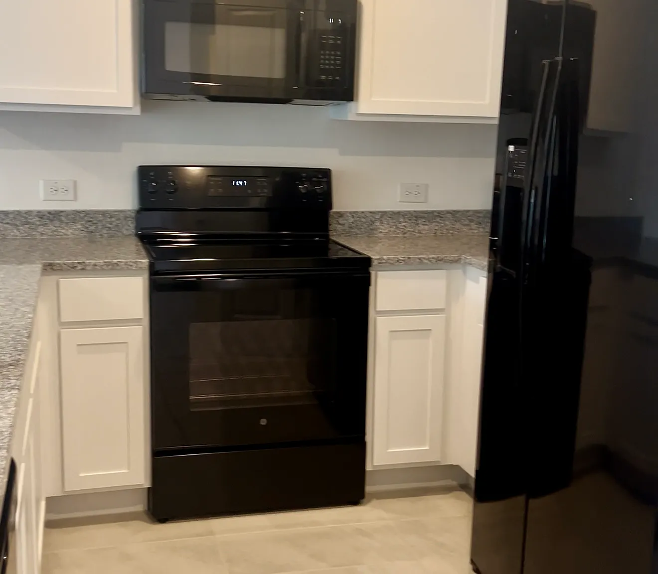 3 bed, 1481 sqft, $1,899 — Photo 2