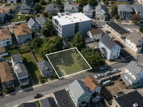 215 Washington Ave, Hackensack City, NJ 07601