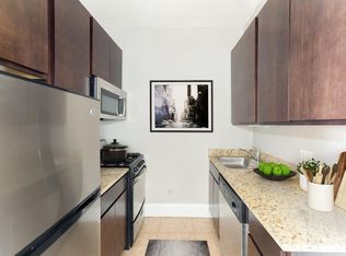 2850 N. Sheridan, Chicago, IL 60657