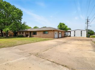 300 Michele St, Calera, OK 74730