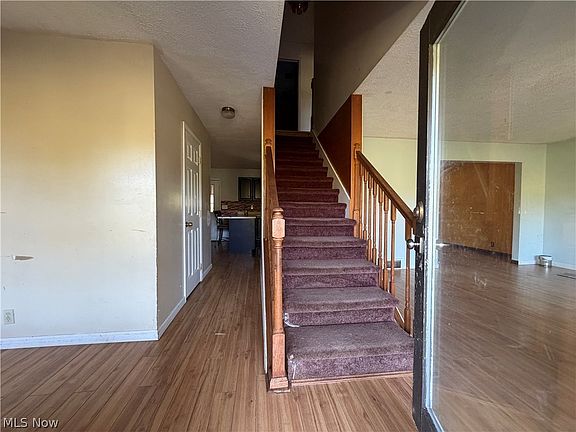 5th image of 3950 Wolf Rd SW