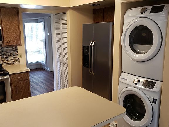 4th image of 35 Fairways Cir