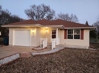 406 S Public Ave, Clever, MO 65631