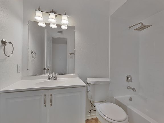 3rd image of 2905 Joymeadow Dr