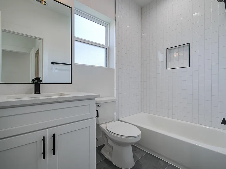 4425 Providence St — Photo 26