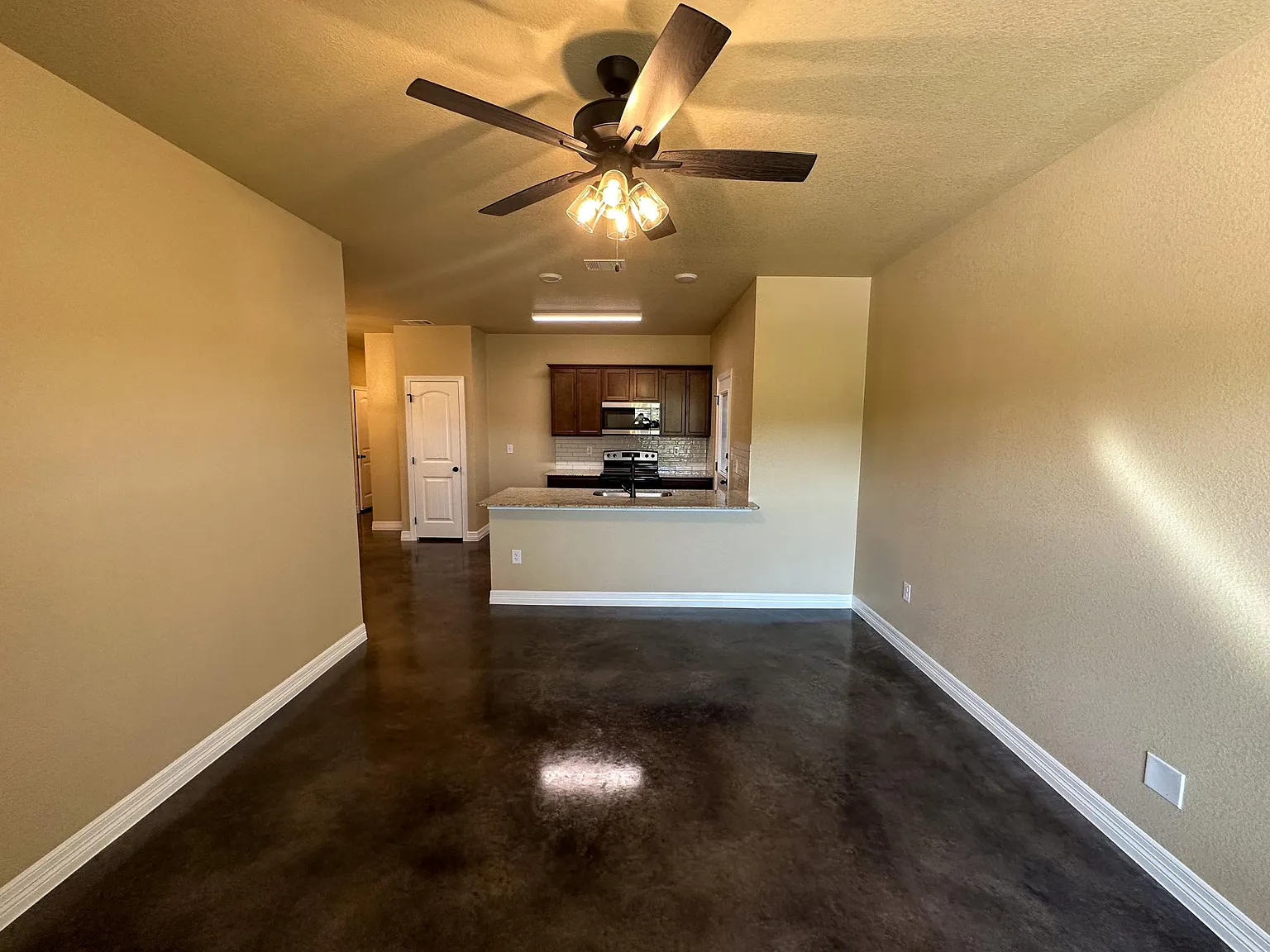 1220 Antelope Trl — Photo 2