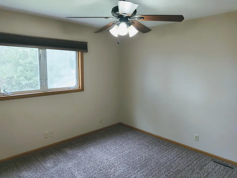 2515 N Main St — Photo 8