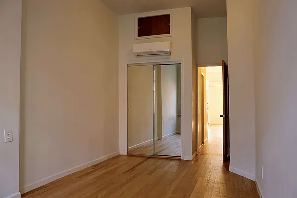 Rented by Charney Real Estate LLC | media 30