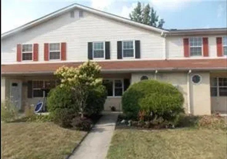 3 bed, 1587 sqft, $2,265 — Photo 1