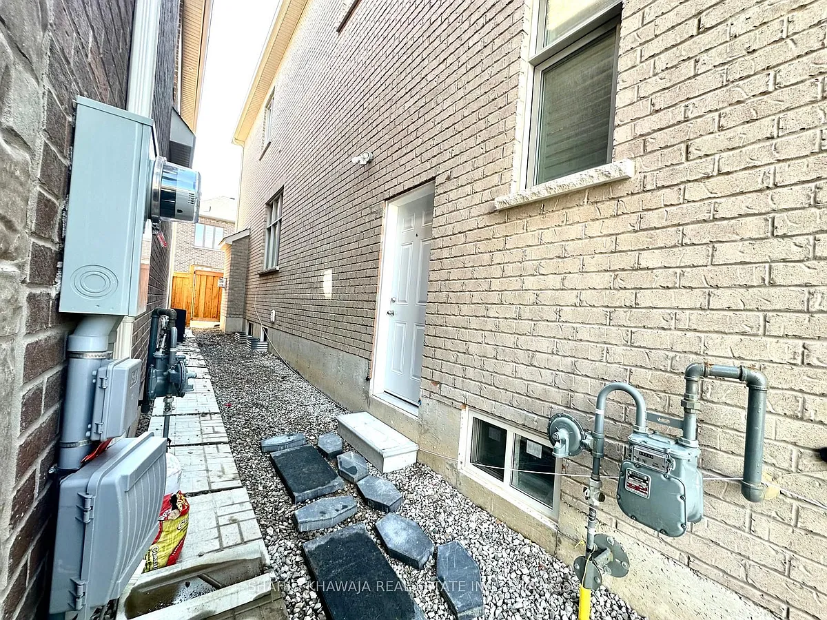 Building Photo - 470 Violet Gate #LOWER