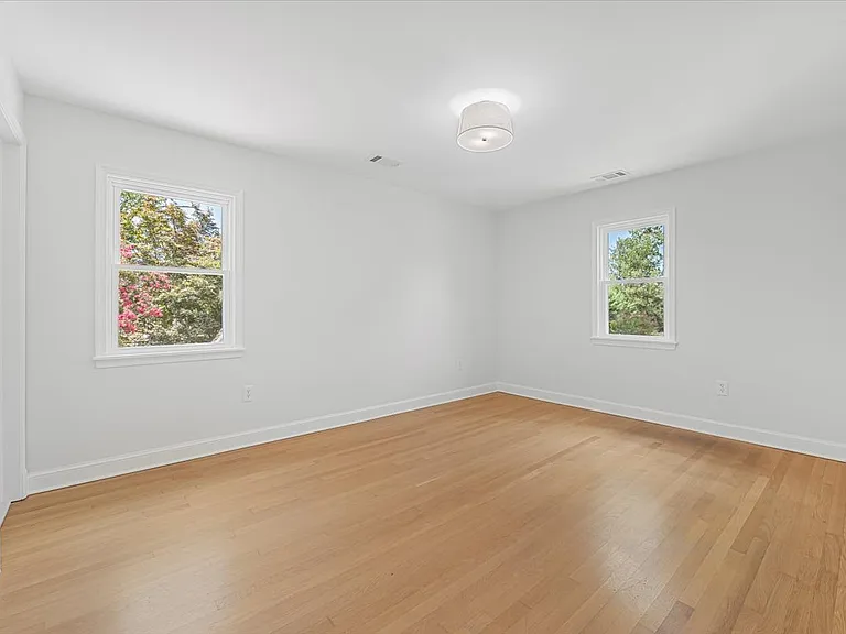 9514 Edgeley Rd — Photo 26