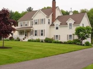 5 Hansom Dr, Merrimac, MA 01860