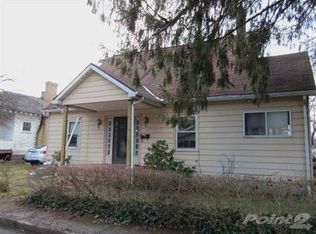 260 11th St, Rainelle, WV 25962