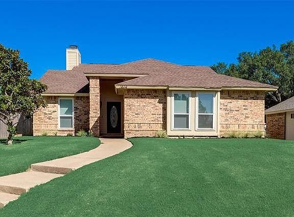 2nd image of 1512 Nevada Dr