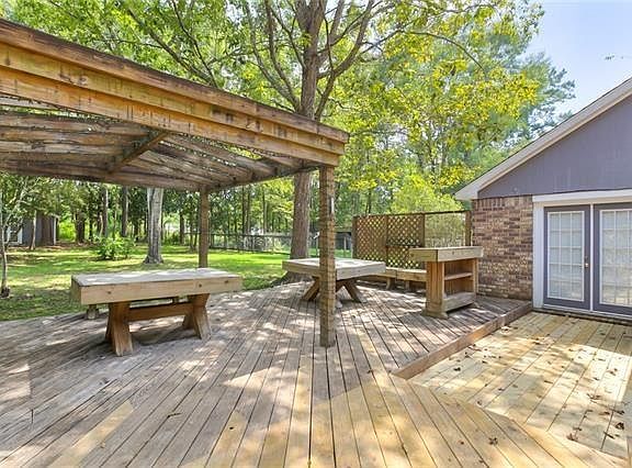 2nd image of 705 Willow Oak Ln