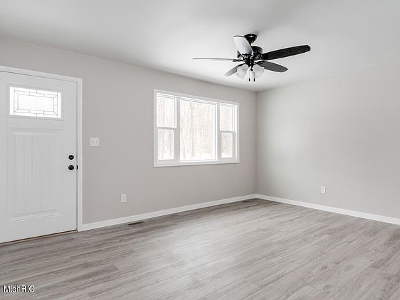 2nd image of 6223 Parkview Ave