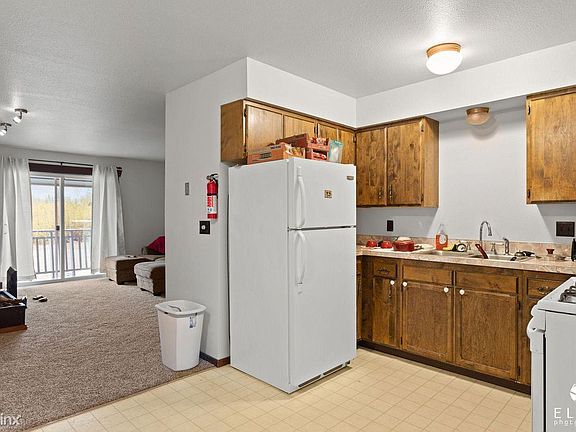 Reisner kitchen living room view