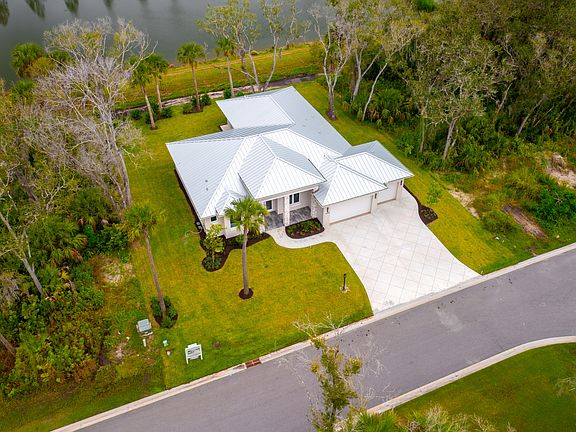 3rd image of 2380 Noble Oaks Lane