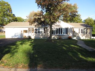 16 Cranberry Rd, North Providence, RI 02911