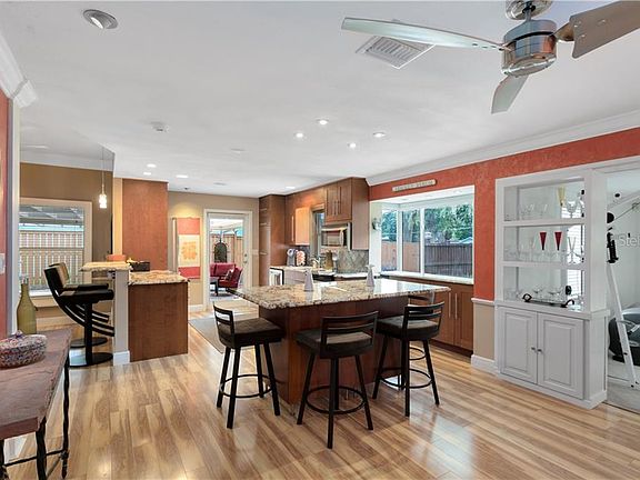 5th image of 1212 Bahama Dr