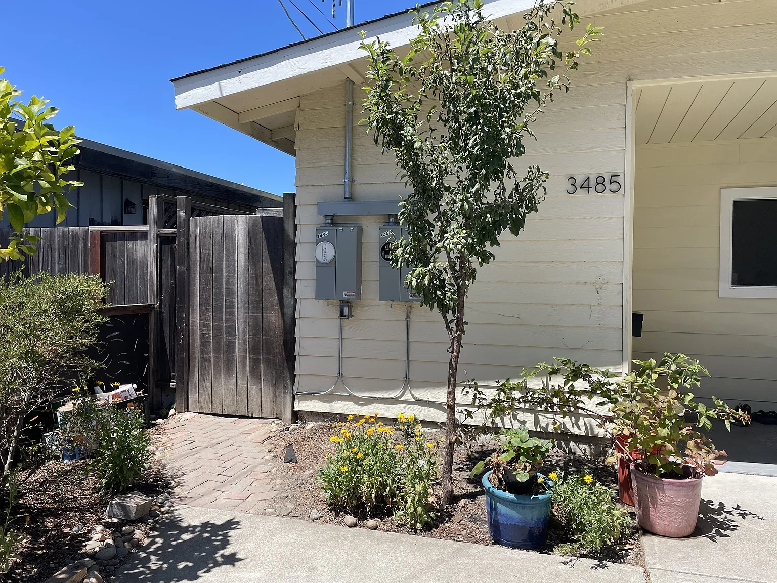 Studio, 330 sqft, $1,400 — Photo 4