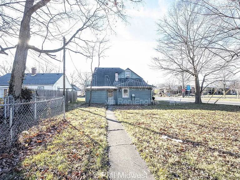 156 W Main St #C — Photo 26