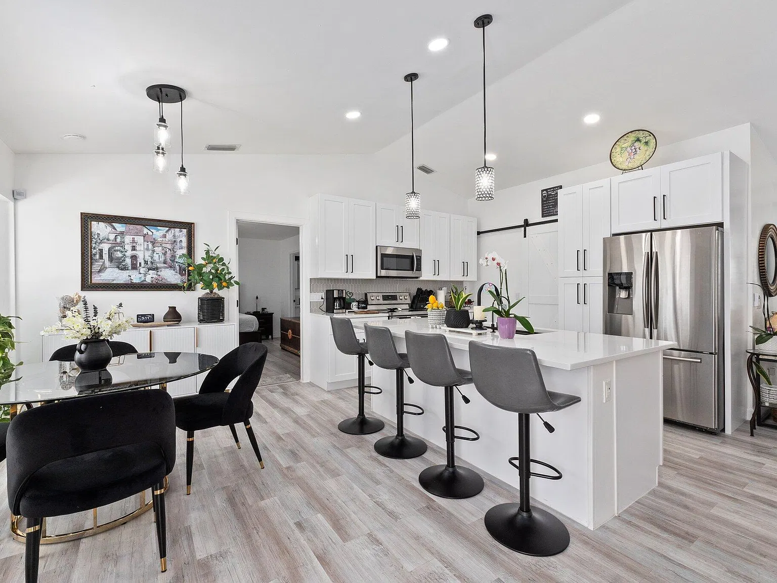 3 bed, 2.0 bath, 1444 sqft, $2,750 — Photo 1