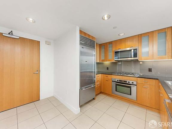 4th image of 333 1st St #2003